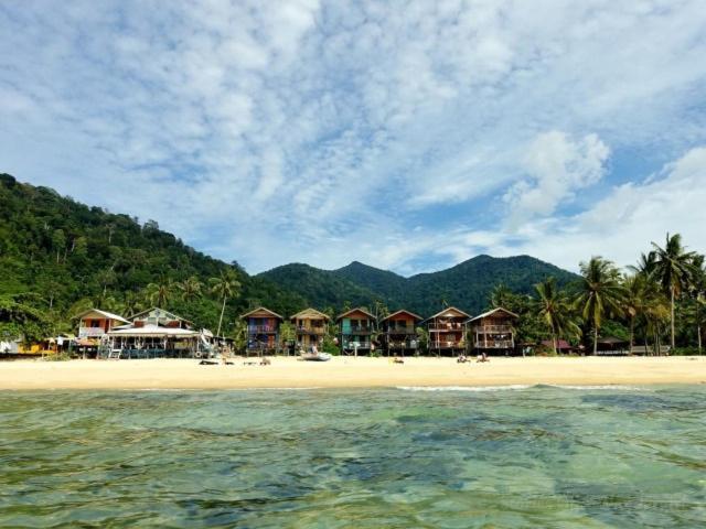 Beachfront Hut Upstairs Astra - Beach Shack Chalet Kampong Juara Esterno foto